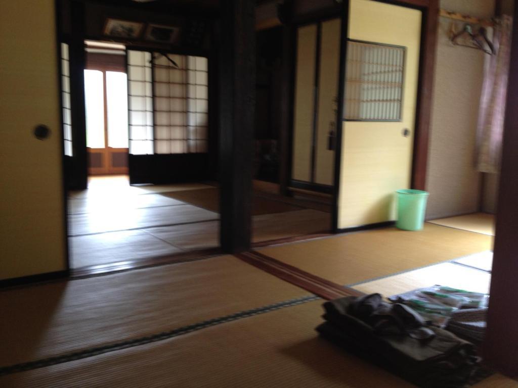 Choyomon Hotel Nanto Habitación foto